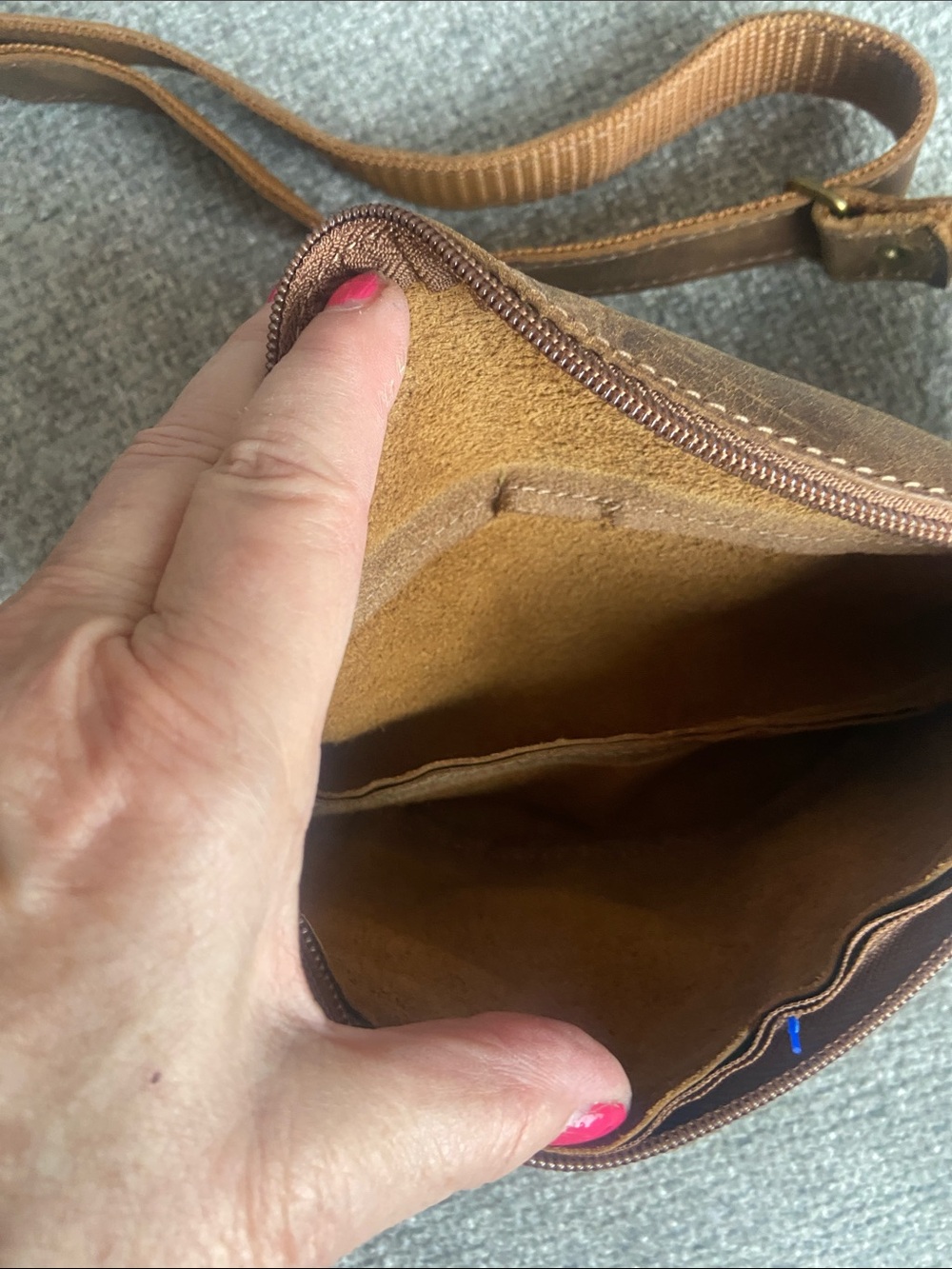 Brown Leather Waist Pack for Men or women - Picture 6 of 9